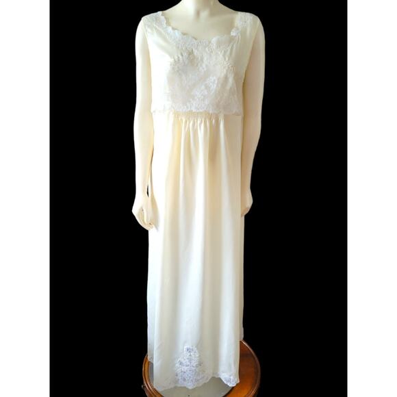 Vintage Christian Dior Silk Blend Nightgown W Lace Cream Size 36 - Picture 11 of 16